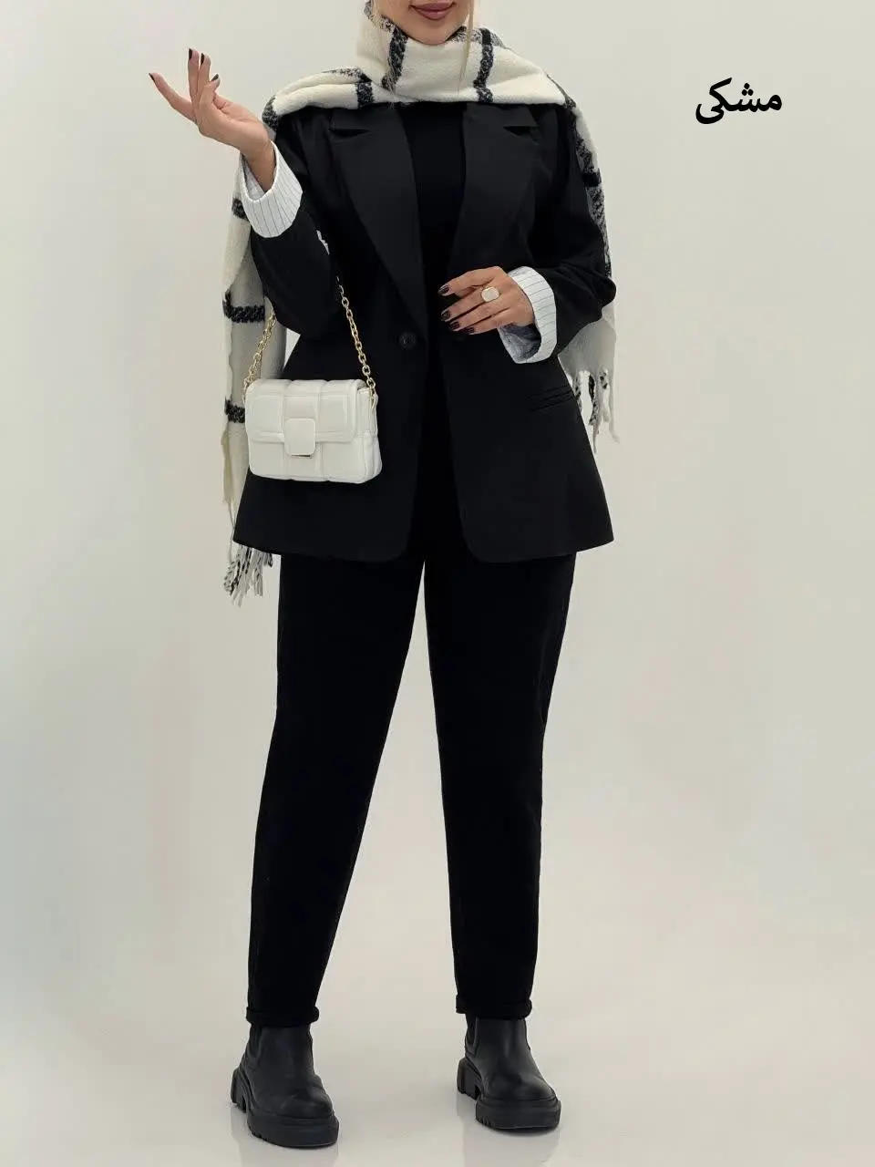 3597-کت پرادا کاروس